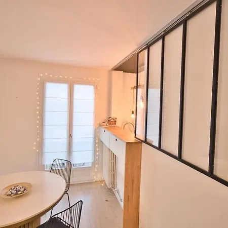 *grand T3*lumineux*vue*parking* Lägenhet